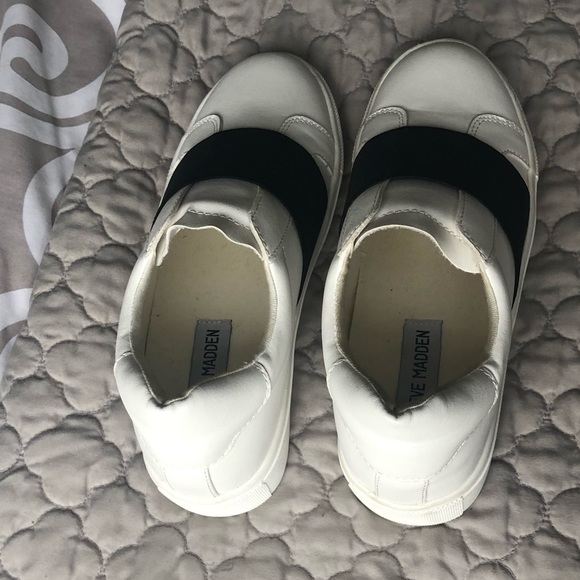 Steve Madden NEW slip on Sneaker - Picture 4 of 5
